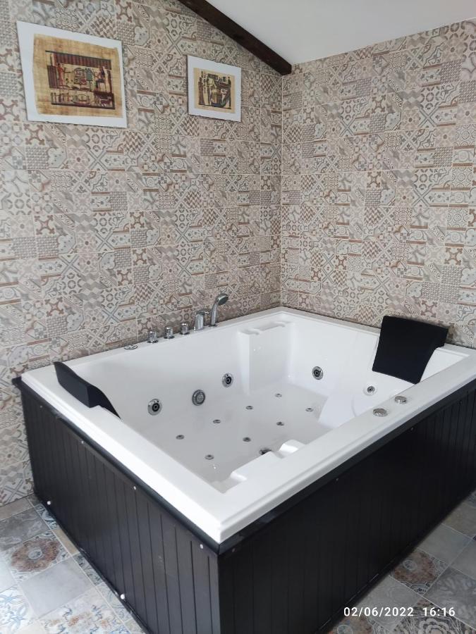 Villa Egipto Con Jacuzzi Y Piscina Climatizada Chiclana de la Frontera Eksteriør bilde